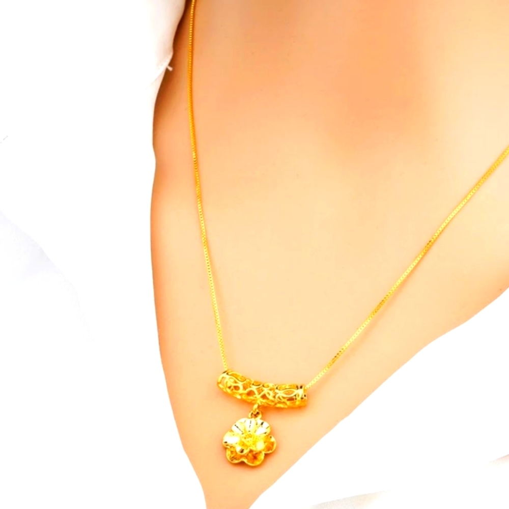 Set of Jewelry pendants and necklace chain, sterling silver with an overlay gold